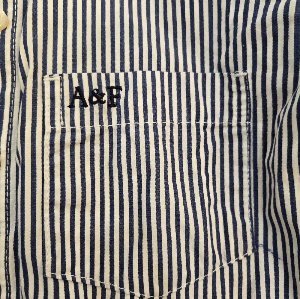 Abercrombue Women's Striped Blue and White Shirt - Picture 3 of 7